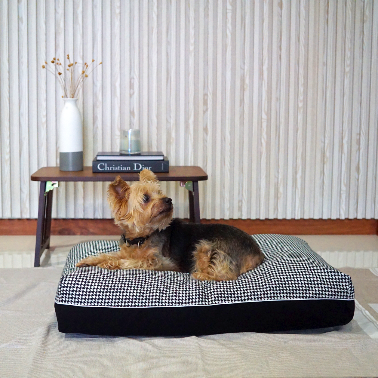 Dreamcastle Cooling dog bed with removable washable cover Dakota