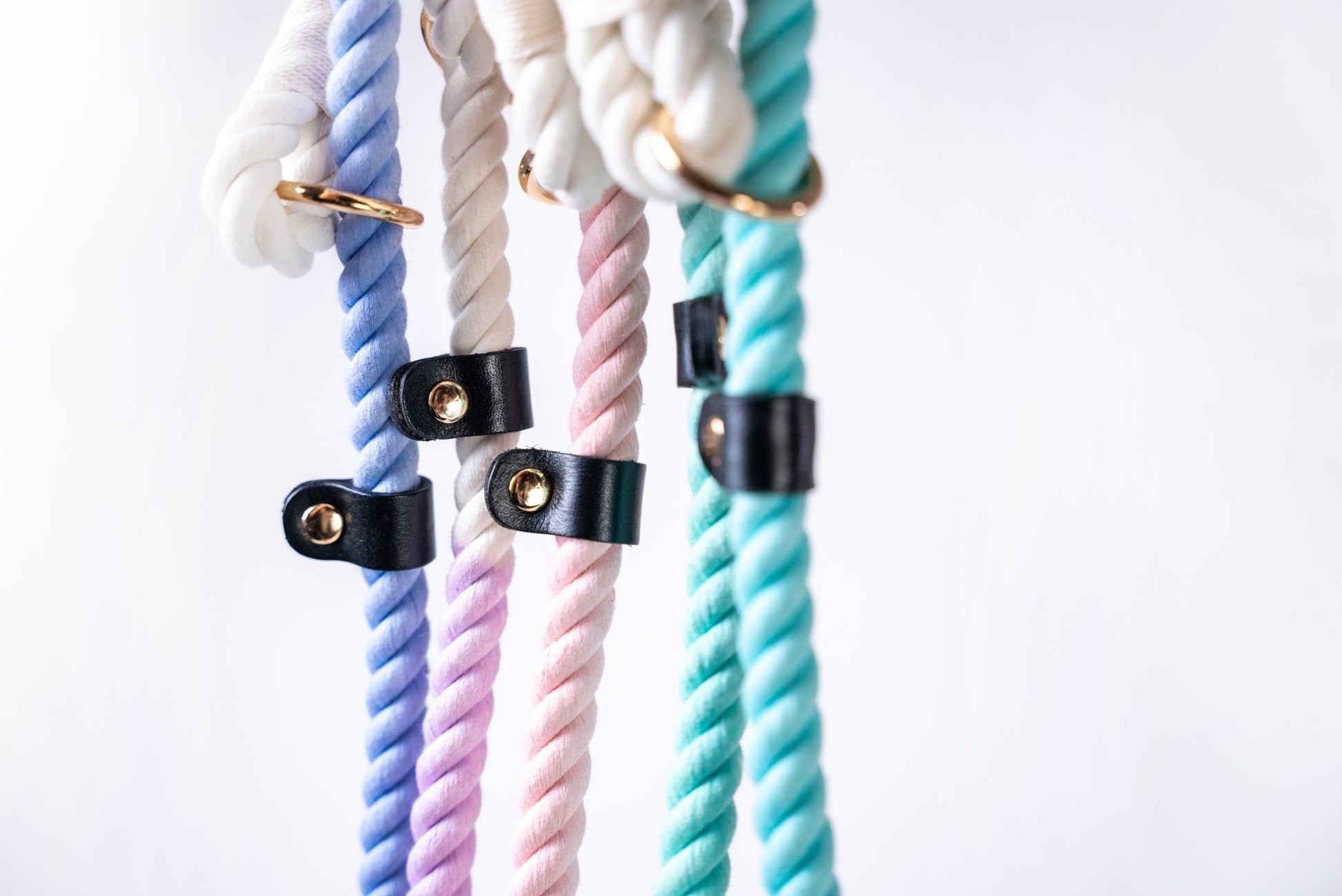 Slip Leashes || Gradient_Barkefella